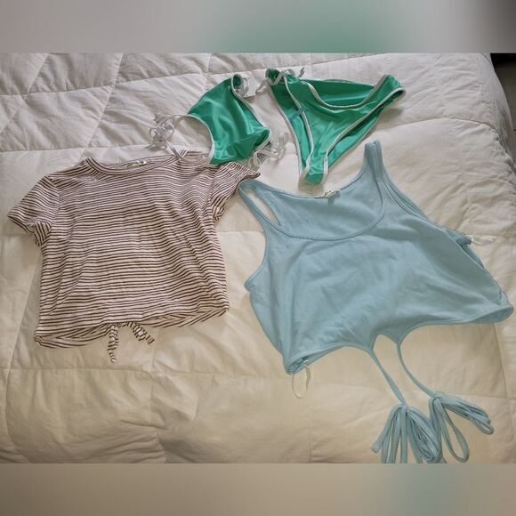 COPY - Crop top Large & medium bundle - Picture 3 of 12